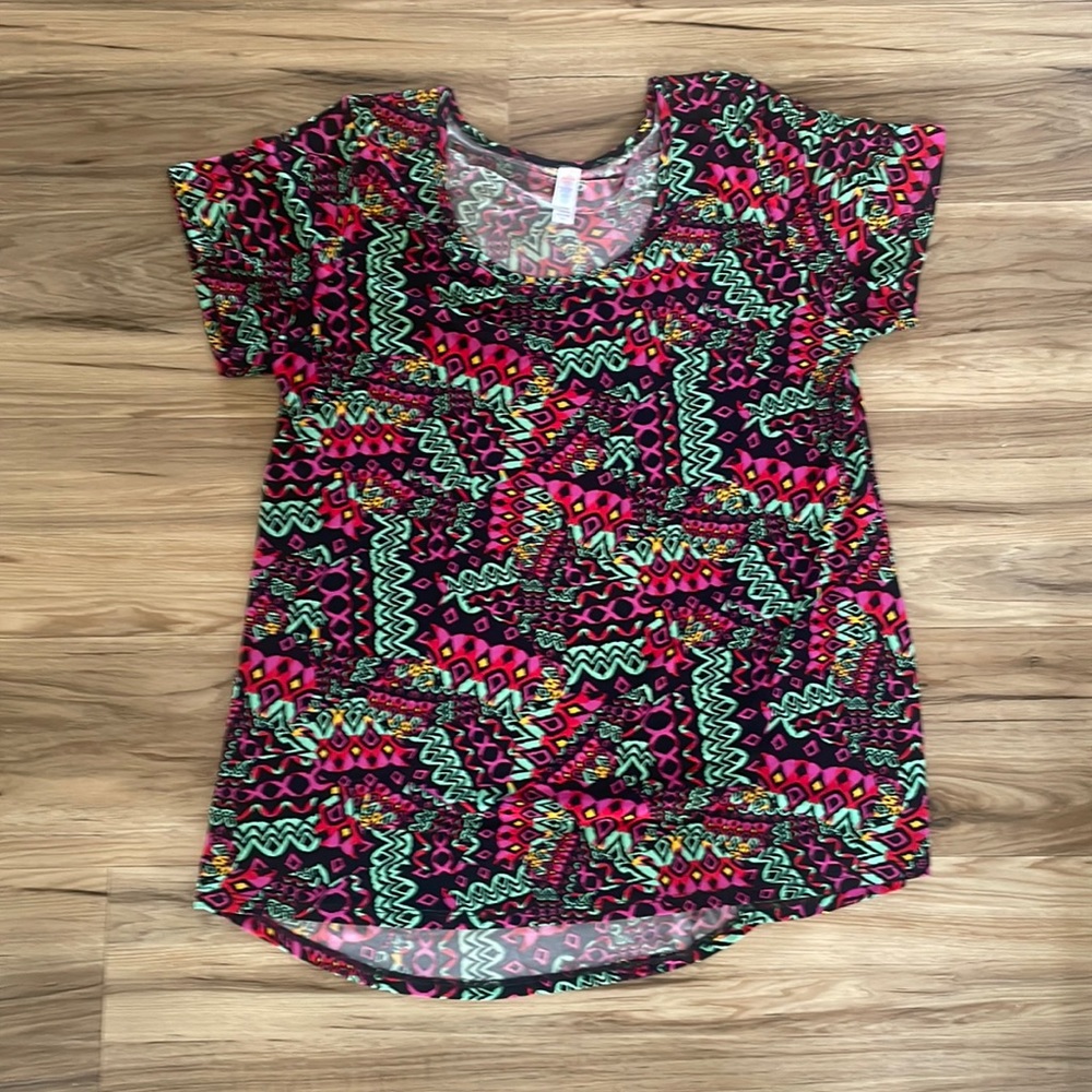 Lularoe Classic T- Size XL- EXCELLENT CONDITION!!